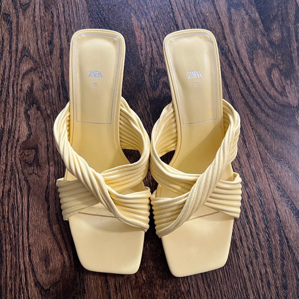ZARA Pleated Strap Yellow Sandal - never worn